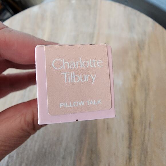 Charlotte Tilbury Pillow Talk Beauty Light Wand Easy Highlighter New in Box - Picture 2 of 4